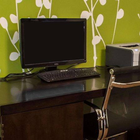 Sleep Inn & Suites Harbour Pointe Brandermill Extérieur photo