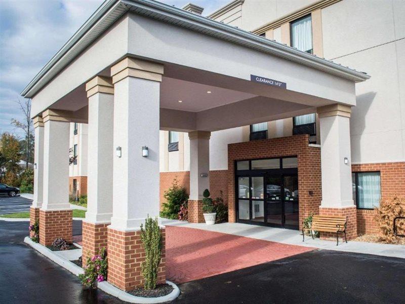 Sleep Inn & Suites Harbour Pointe Brandermill Extérieur photo