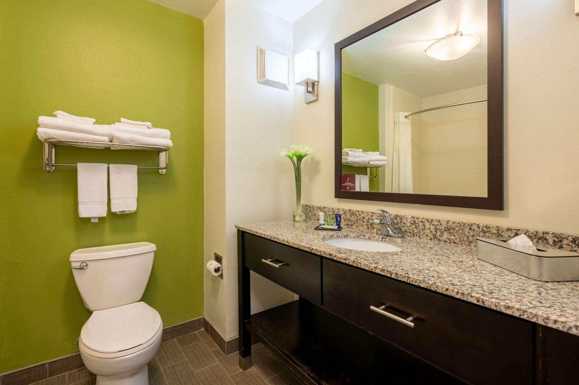 Sleep Inn & Suites Harbour Pointe Brandermill Extérieur photo