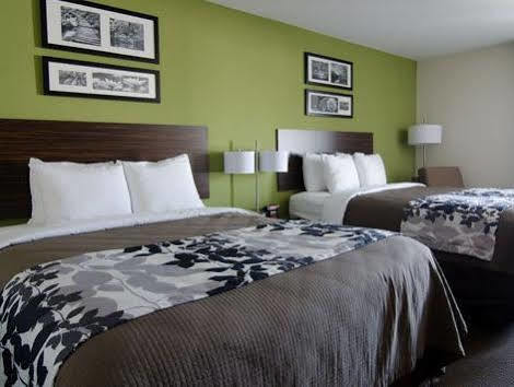 Sleep Inn & Suites Harbour Pointe Brandermill Extérieur photo